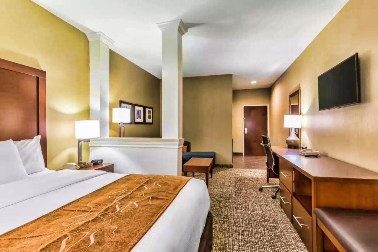 Comfort Suites Houston I45 North Экстерьер фото